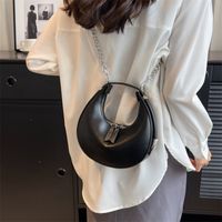 Women's Small Pu Leather Solid Color Basic Dumpling Shape Zipper Shoulder Bag main image 4