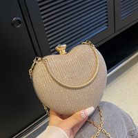 Women's Medium Pu Leather Solid Color Streetwear Heart-shaped Lock Clasp Crossbody Bag main image 3