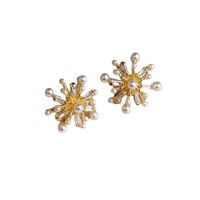 1 Pair Ins Style Sweet Flower Copper Plating Inlay Pearl Zircon Ear Clips main image 3