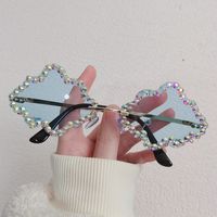 Original Design Clouds Pc Special-shaped Mirror Diamond Full Frame Women's Sunglasses main image 2