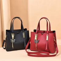 Women's Medium All Seasons Pu Leather Classic Style Handbag main image 4