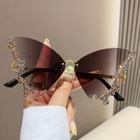 Elegant Modern Style Butterfly Pc Butterfly Frame Diamond Frameless Women's Sunglasses sku image 4