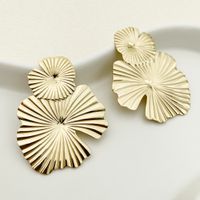 1 Pair Chinoiserie Vintage Style Artistic Lotus Leaf Polishing Plating 304 Stainless Steel 14K Gold Plated Ear Studs main image 3