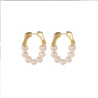 1 Paar Elegant Einfacher Stil Geometrisch Perlen Überzug Süßwasserperle Kupfer Reif Ohrringe main image 4