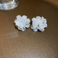 1 Par Estilo Barroco Forma De Corazón Flor Borla Embutido Aleación Perlas Artificiales Diamantes De Imitación Pendientes De Gota sku image 9