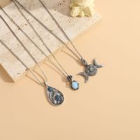 Vintage Style Leaf Moon Water Droplets Alloy Enamel Inlay Natural Stone Women's Pendant Necklace main image 1