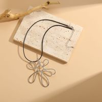 Vintage Style Flower Ccb Alloy Wax Rope Irregular Women's Necklace sku image 2