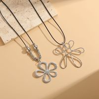 Vintage Style Flower Ccb Alloy Wax Rope Irregular Women's Necklace main image 6