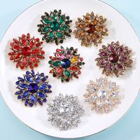 Ethnic Style Shiny Flower Alloy Inlay Crystal Glass Women's Brooches main image 1