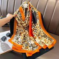 Women's Lady Leopard Imitated Silk Scarf sku image 1