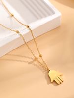 304 Stainless Steel 18K Gold Plated Retro Plating Inlay Palm Eye Butterfly Resin Rhinestones Shell Pendant Necklace main image 4
