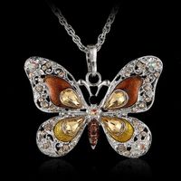 Lujoso Mariposa Aleación Enchapado Embutido Diamantes De Imitación Mujeres Collar Colgante main image 2