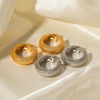 1 Pair Elegant Classic Style C Shape Fish Scale Plating Stainless Steel 18k Gold Plated Ear Clips main image 3
