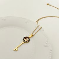 Edelstahl 304 Vergoldet Einfacher Stil Überzug Inlay Krone Schlüssel Diamant Halskette Mit Anhänger main image 3