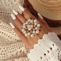 Exagerado Flor Aleación Embutido Perlas Artificiales Diamantes De Imitación Mujeres Anillos main image 1