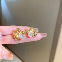Elegant Flower Alloy Inlay Artificial Diamond Women's Ear Studs main image 2