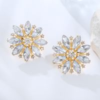 Lujoso Flor Aleación Embutido Diamantes De Imitación Chapado En Oro Mujeres Pendientes main image 7