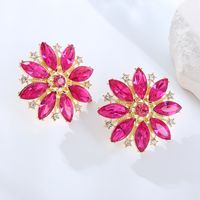 Lujoso Flor Aleación Embutido Diamantes De Imitación Chapado En Oro Mujeres Pendientes sku image 4