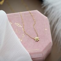 Simple Style Daisy Titanium Steel Plating 18k Gold Plated Pendant Necklace sku image 1
