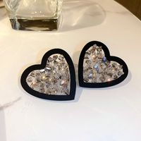 Retro Heart Shape Arylic Irregular Inlay Artificial Crystal Women's Ear Studs sku image 1