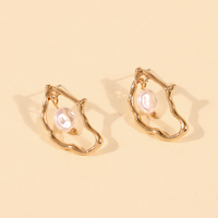 Elegant Geometric Alloy Inlay Artificial Pearls Women's Drop Earrings main image 4