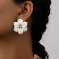 Elegant Pastoral Flower Alloy Plating Women's Ear Studs main image 4