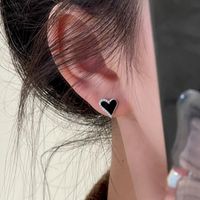 Elegant Simple Style Heart Shape Alloy Enamel Inlay Artificial Diamond Women's Ear Studs sku image 1
