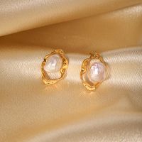 1 Pair Retro Baroque Style Irregular Plating Inlay Freshwater Pearl Copper Zircon 18k Gold Plated Earrings main image 2