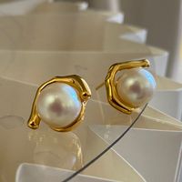 Elegant Retro Round Brass Plating Inlay Artificial Pearls Ear Studs 1 Pair sku image 1