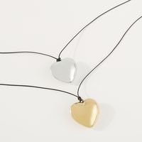 Vintage Style Simple Style Heart Shape Alloy Leather Rope Handmade Three-dimensional Women's Pendant Necklace main image 3