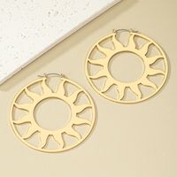 1 Pair Exaggerated Artistic Sun Hollow Out Alloy Hoop Earrings main image 3
