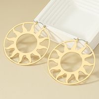 1 Pair Exaggerated Artistic Sun Hollow Out Alloy Hoop Earrings main image 4