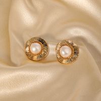 1 Pair Classical Retro Geometric Plating Inlay Copper Artificial Pearls 18k Gold Plated Ear Studs main image 5