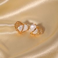 1 Pair Classical Retro Geometric Plating Inlay Copper Artificial Pearls 18k Gold Plated Ear Studs main image 3