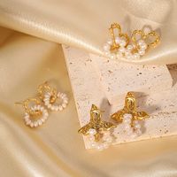1 Paar Klassisch Retro Geometrisch Perlen Überzug Süßwasserperle Kupfer 18 Karat Vergoldet Ohrringe main image 1