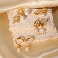 1 Paar Glam Retro Geometrisch Überzug Inlay Kupfer Künstliche Perlen 18 Karat Vergoldet Tropfenohrringe main image 1