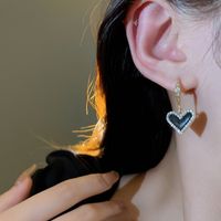 Retro Heart Shape Alloy Enamel Inlay Rhinestones Women's Drop Earrings 1 Pair main image 5