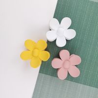 Korean Style Solid Color Flower Plastic Resin Hair Clip sku image 2