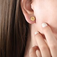 1 Paire Style Simple Star Lune Placage Acier Au Titane Plaqué Or 18k Boucles D'oreilles main image 3