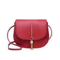Women's Small Pu Leather Solid Color Elegant Tassel Oval Magnetic Buckle Crossbody Bag main image 2