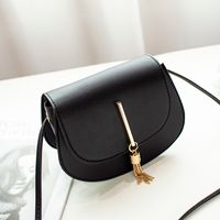Women's Small Pu Leather Solid Color Elegant Tassel Oval Magnetic Buckle Crossbody Bag sku image 2