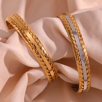 Simple Style Classic Style Grain Stainless Steel Plating 18k Gold Plated Bangle main image 3