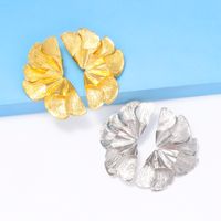 1 Pair Elegant Exaggerated Solid Color Alloy Ear Studs main image 1