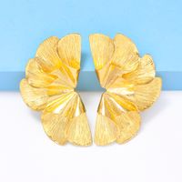 1 Pair Elegant Exaggerated Solid Color Alloy Ear Studs main image 2