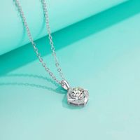 Luxurious Shiny Four Leaf Clover Sterling Silver Moissanite Zircon Pendant Necklace In Bulk main image 5