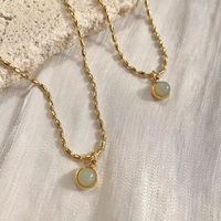 304 Stainless Steel 18K Gold Plated Simple Style Commute Plating Round Stone Pendant Necklace main image 1