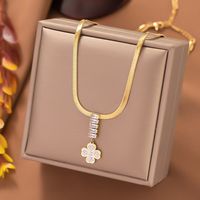 304 Stainless Steel 18K Gold Plated Elegant Simple Style Plating Inlay Geometric Snake Acrylic Artificial Rhinestones Pendant Necklace main image 2
