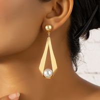 1 Piece Retro Lady Geometric Imitation Pearl Alloy Drop Earrings main image 4