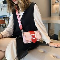 Women's Small Pu Leather Color Block Heart Shape Elegant Basic Streetwear Square Lock Clasp Shoulder Bag Crossbody Bag main image 3