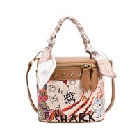 Women's Pu Leather Letter Bear Streetwear Bucket Zipper Shoulder Bag Crossbody Bag Bucket Bag main image 5